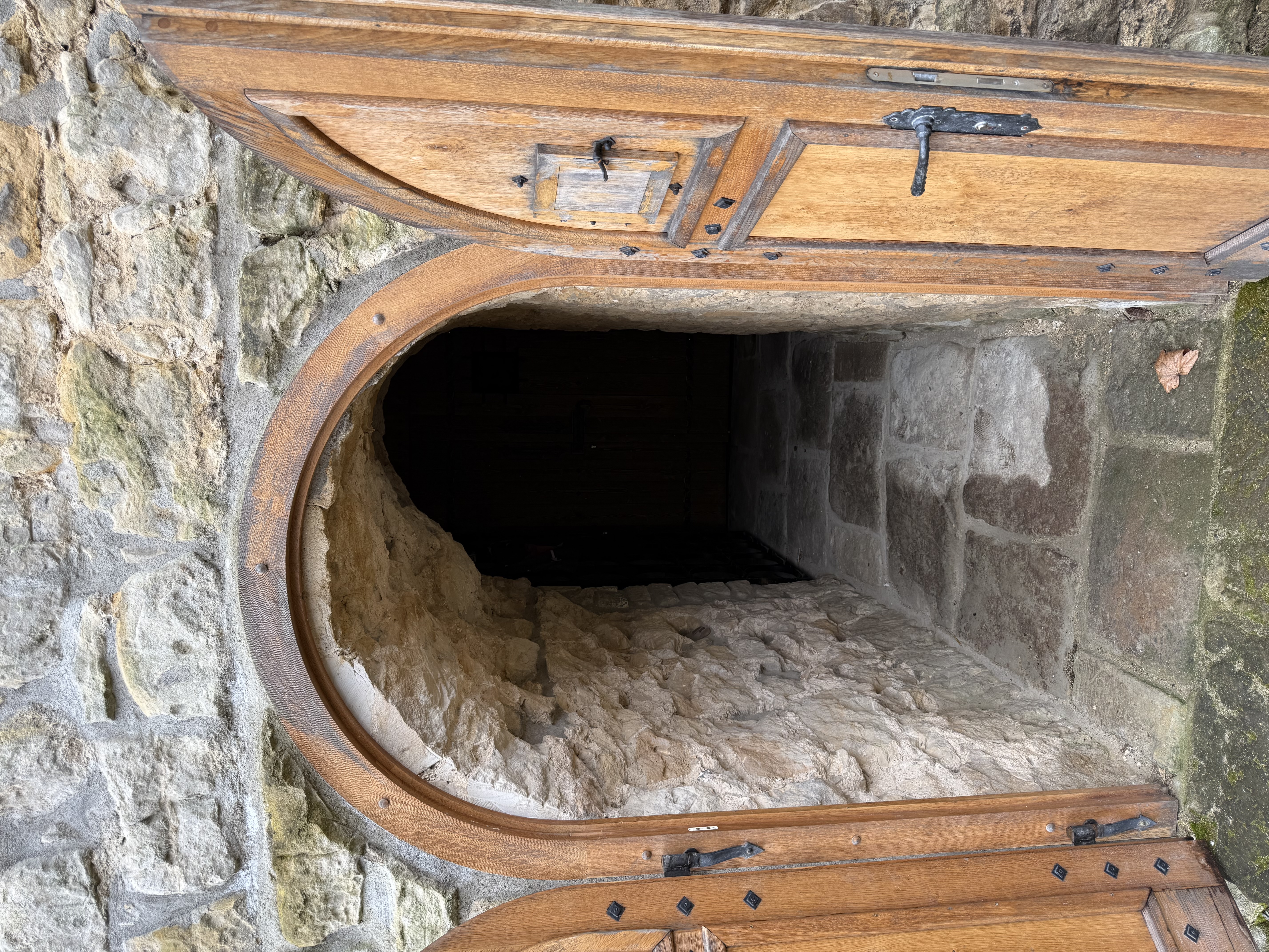 Haupteingang zur Burg